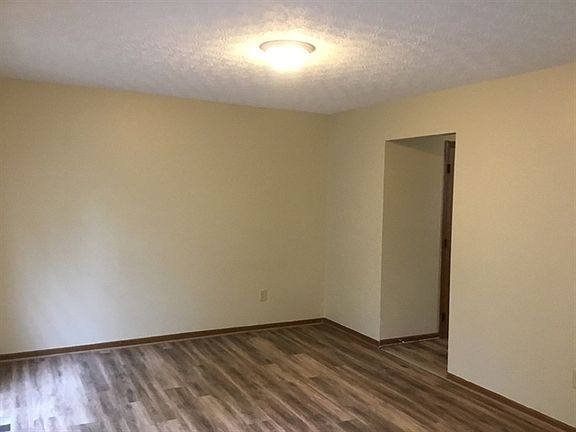 3rd image of 7643 Howell Park Dr