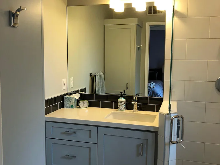 2493 Whitethorne Dr — Photo 17