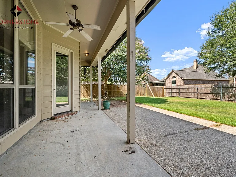 8564 Grand View Dr — Photo 18