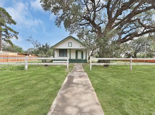 804 COMMERCE ST, Pleasanton, TX 78064