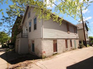 2911-2913 W Michigan St, Milwaukee, WI 53208
