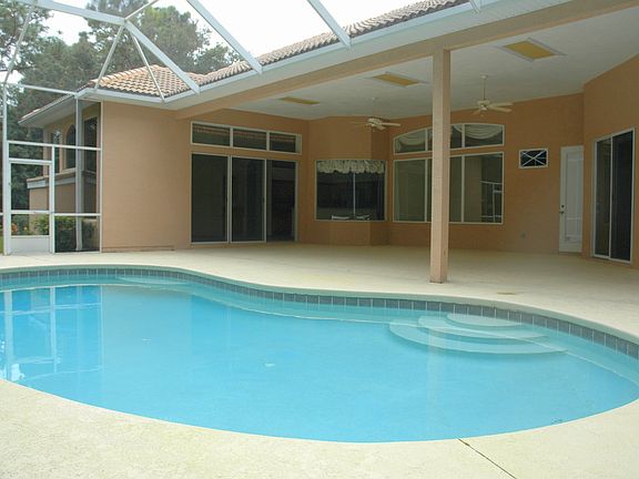 Private Screened Pool