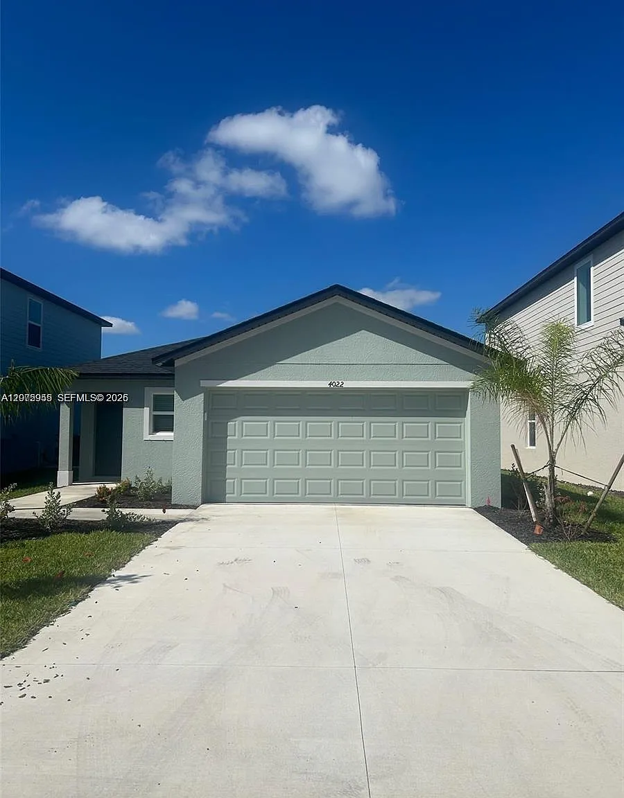 3 bed, 2.0 bath, $2,000 — Photo 2