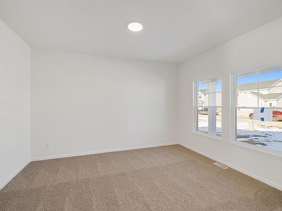 5th image of 545 E 130th Pl