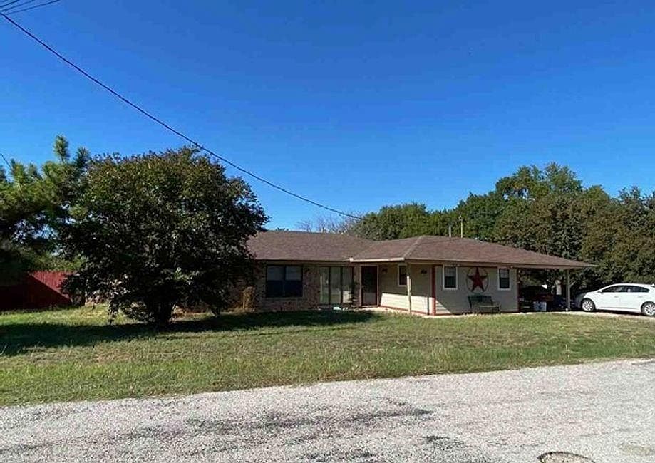 1st image of 136 Runaway Bay Dr