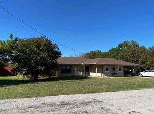 136 Runaway Bay Dr, Runaway Bay, TX 76426
