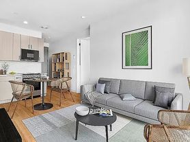 1401 Hancock St
