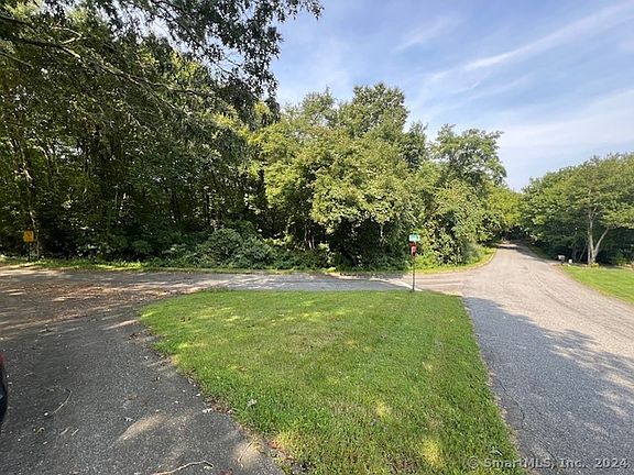 3rd image of Green Avenue