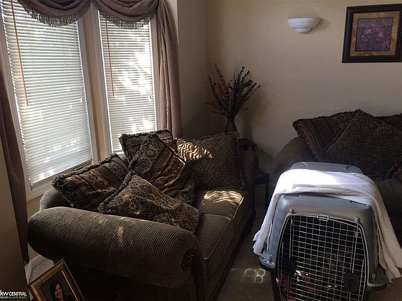 5th image of 49719 Willowood Dr