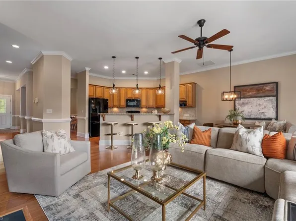 515 Silverbrook Ct, Winston Salem, NC 27106