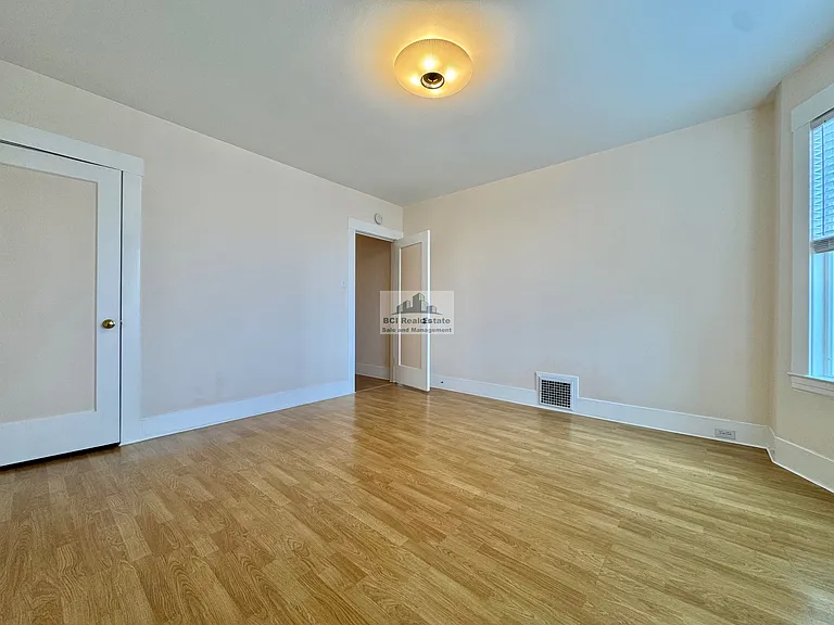 555 Silver Ave — Photo 9