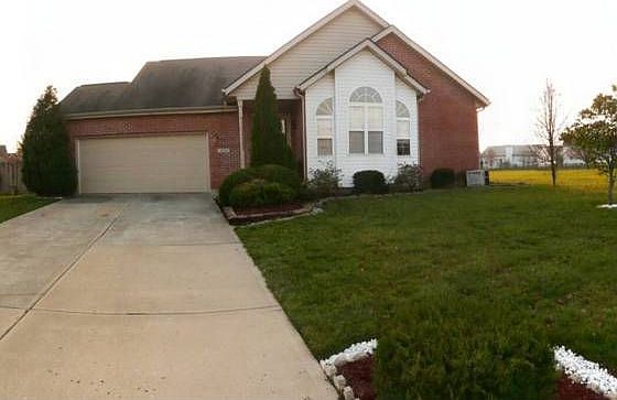 1st image of 823 Greenwood Ln