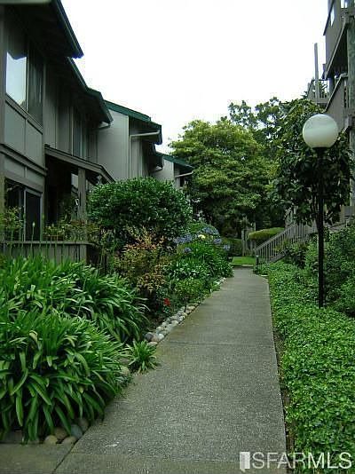 1st image of 385 Mandarin Dr APT 9