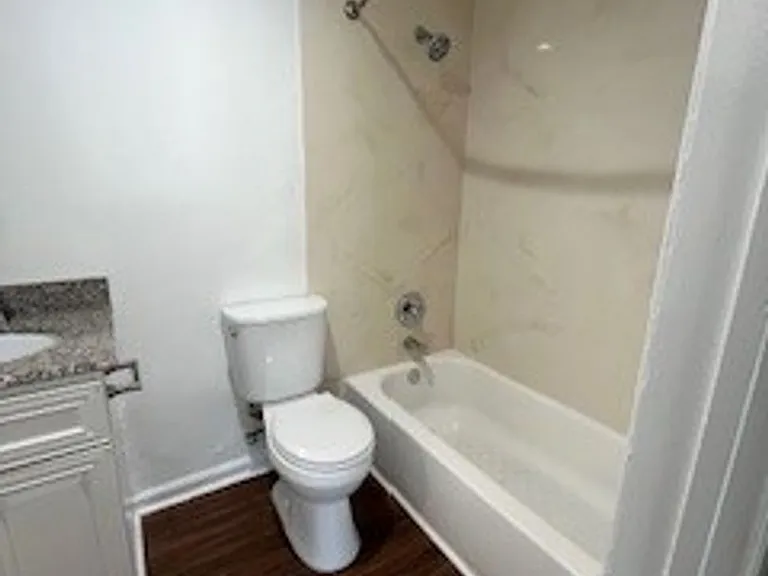 918 Springfield St — Photo 10