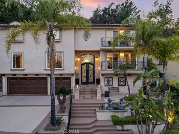 3435 Oakmont View Dr, Glendale, CA 91208