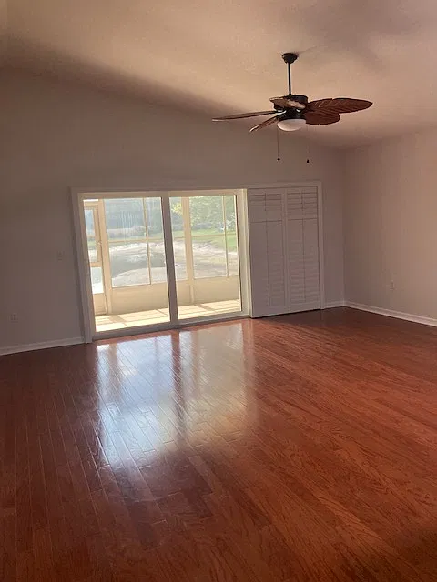 2 bed, 1300 sqft, $2,100 — Photo 4