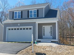 22-22B Crownshield, Uxbridge, MA 01569