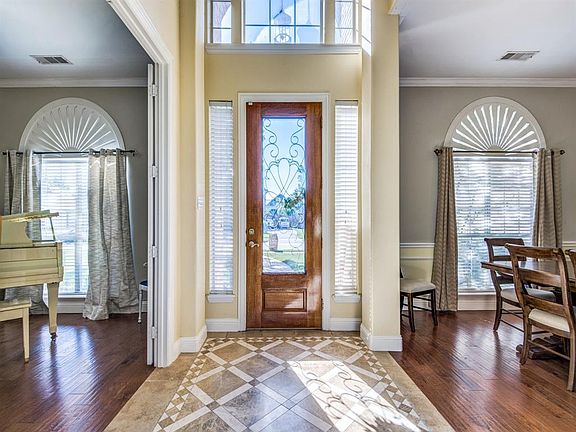 5th image of 6100 Valleywood Dr