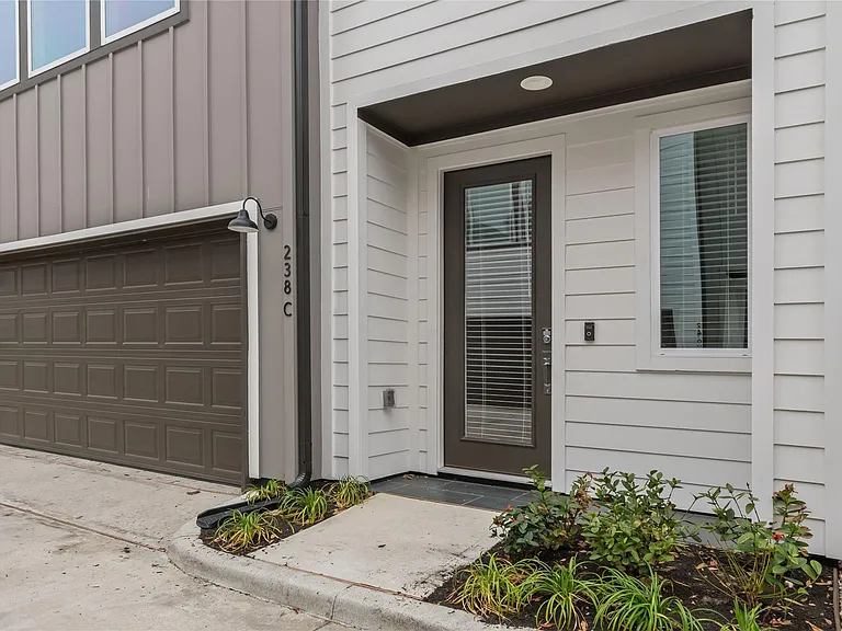 238 Julia St #C — Photo 2