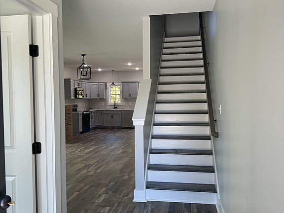 2nd image of 952 Greenwood Ave