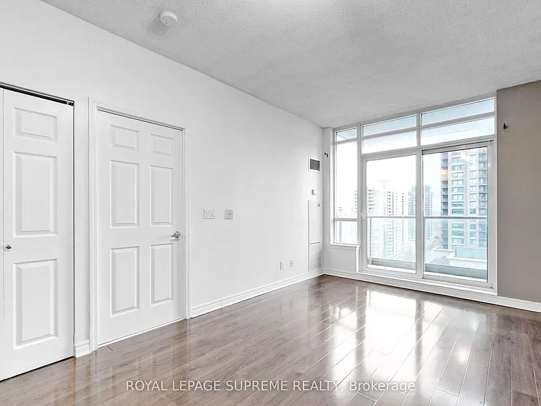 388 Prince Of Wales Dr #1505 — Photo 6