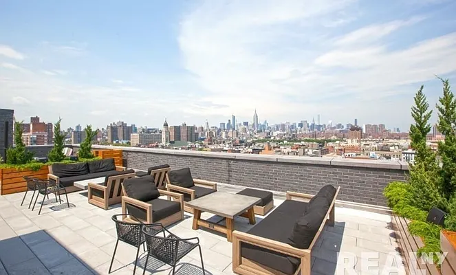 Rented by REAL New York | media 6