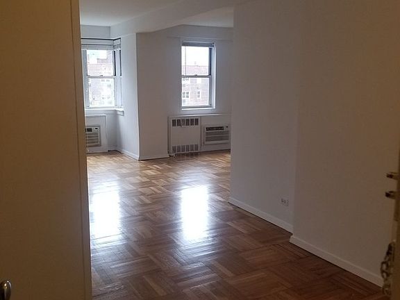 2nd image of 30 W 60th St APT 15G