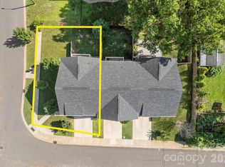 543 Greystone Rd, Charlotte, NC 28209