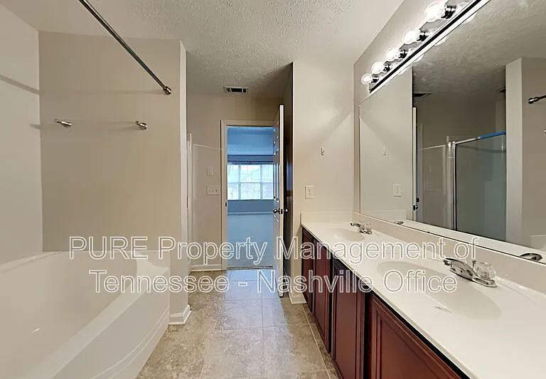 1221 Bainbridge Dr — Photo 15
