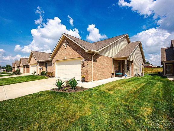2nd image of 735 Villa Ct