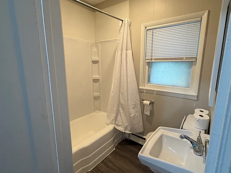 503 W Main St #D — Photo 6