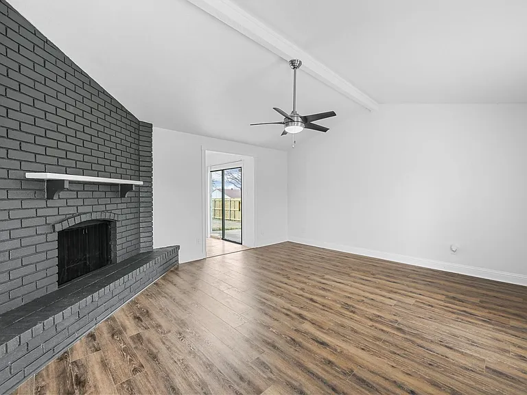 4940 Watkins Dr — Photo 7