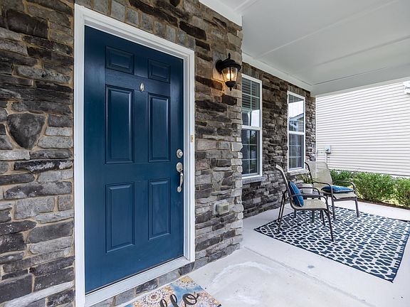 3rd image of 1711 Nellora Ln