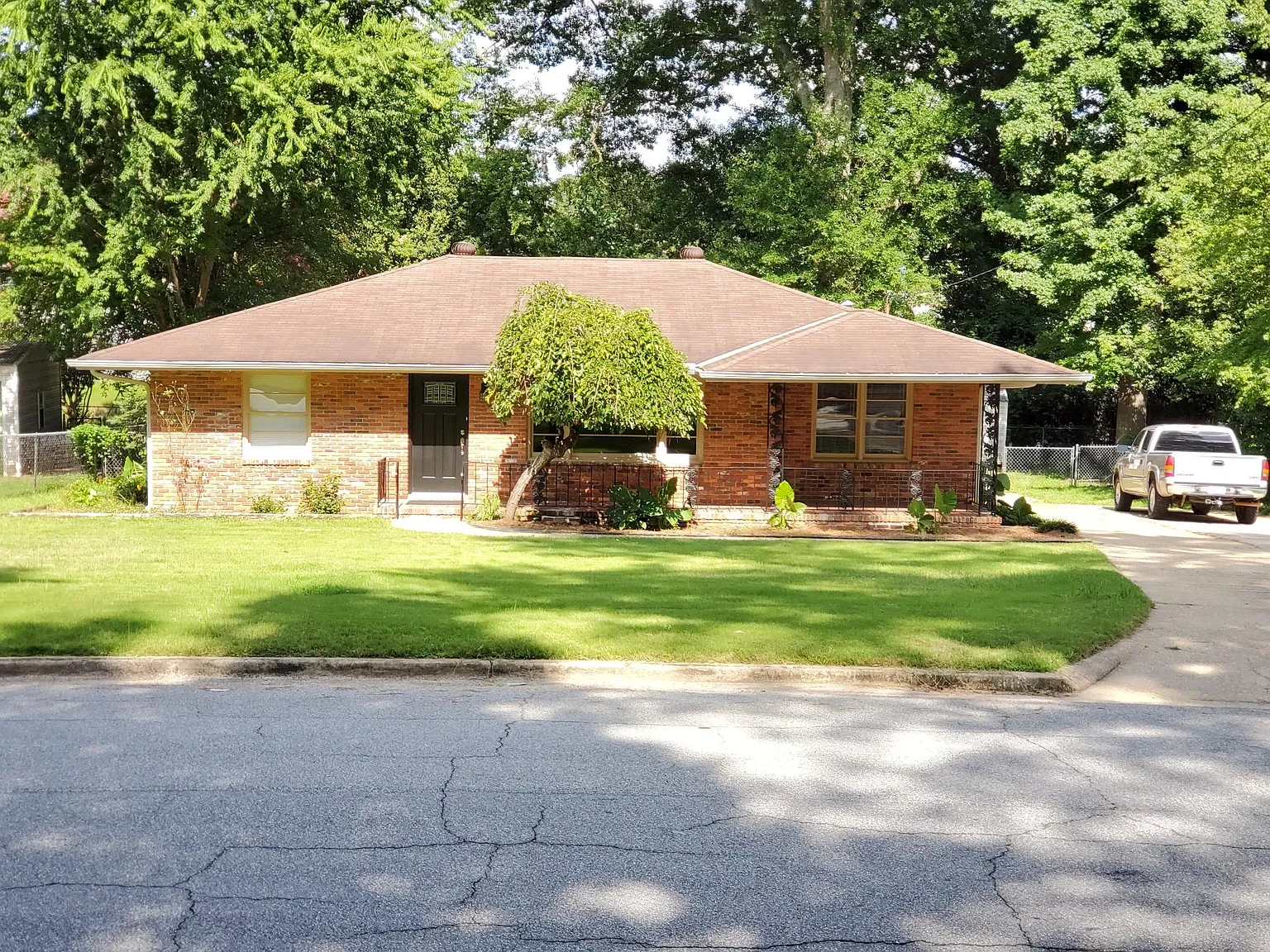 4102 Lake Dr photo 1