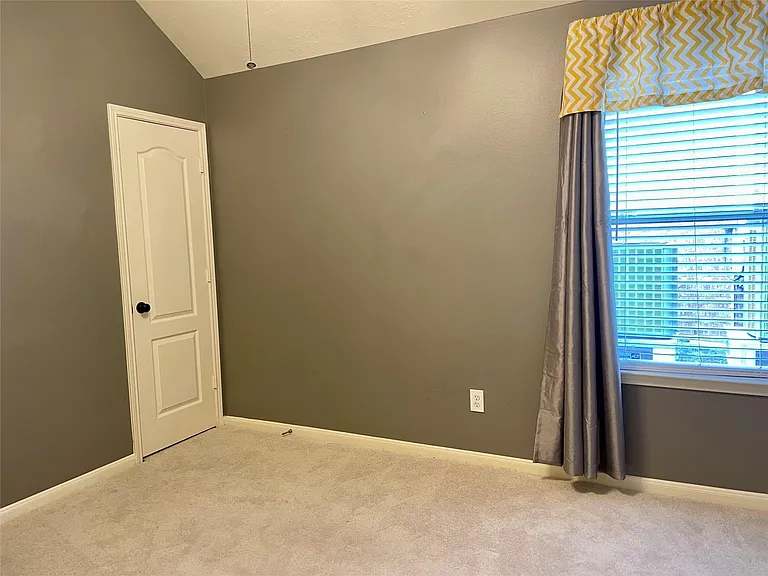 608 Biscayne Bend Ln — Photo 13