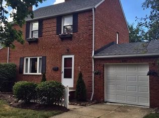 4991 Oakland Dr, Lyndhurst, OH