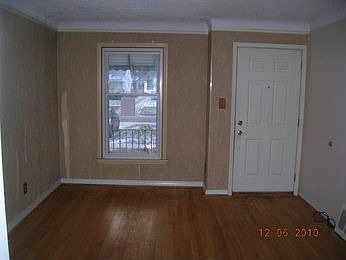 2nd image of 20090 Strasburg St