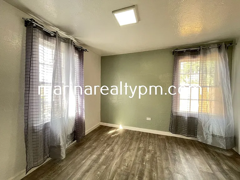 426 Springs Rd — Photo 12