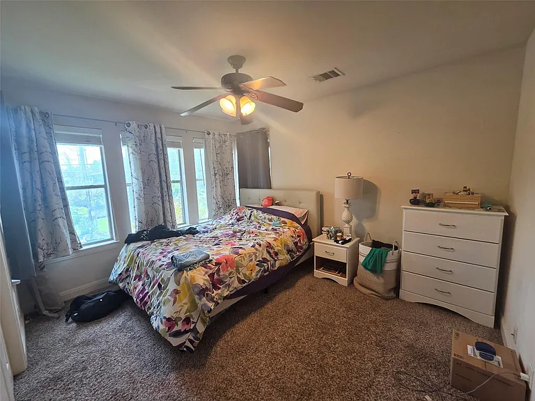 408 W Croslin St — Photo 24