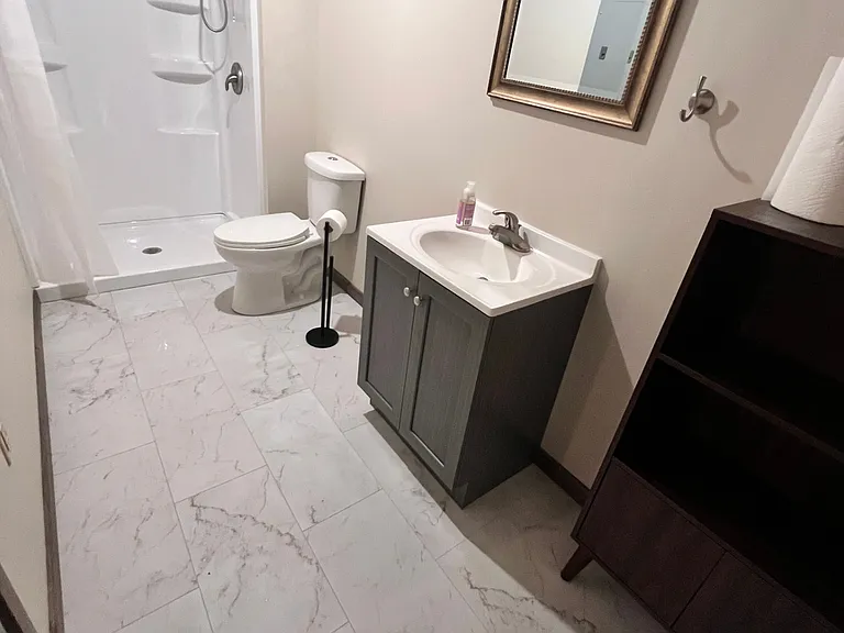 1339 Glenn Pl #1 — Photo 11