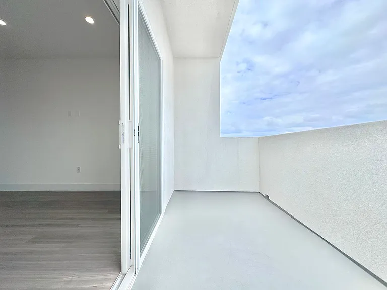 838 S La Brea Ave — Photo 23