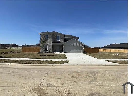 6 bed, 2349 sqft, $4,195 — Photo 4