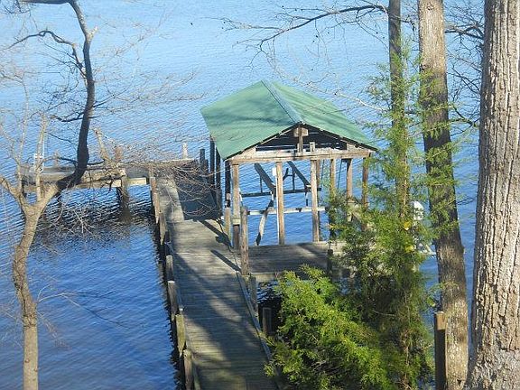 2nd image of 136 W Pettie Shore Dr