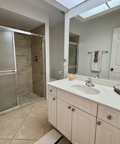 910 SW 3rd Ave — Photo 24