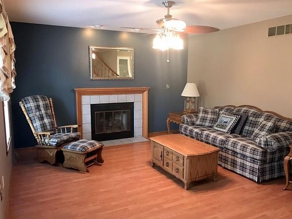 4th image of 112 Hilltop Dr