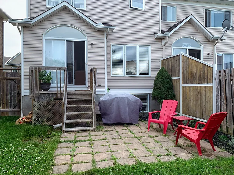 2216 Brockstone Cres — Photo 35