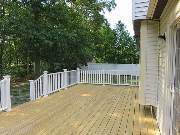 2nd image of 8 Samantha Dr