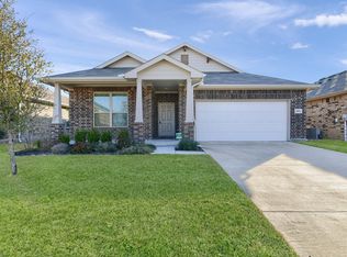 813 Billups Dr, Van Alstyne, TX 75495