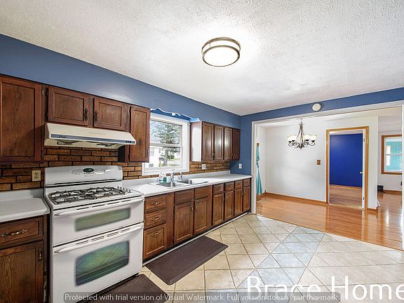3rd image of 103 Wexford St SE