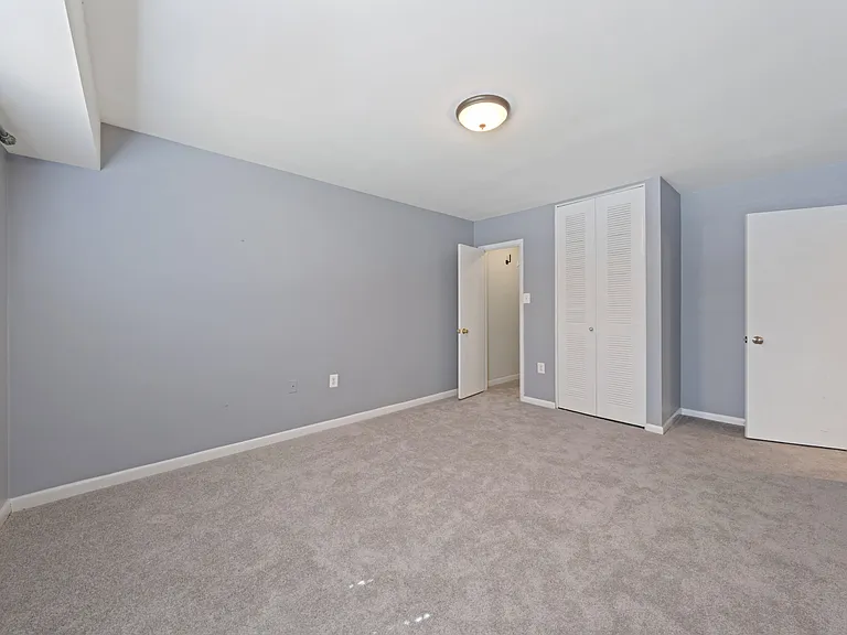 10620 Weymouth St #1 — Photo 10